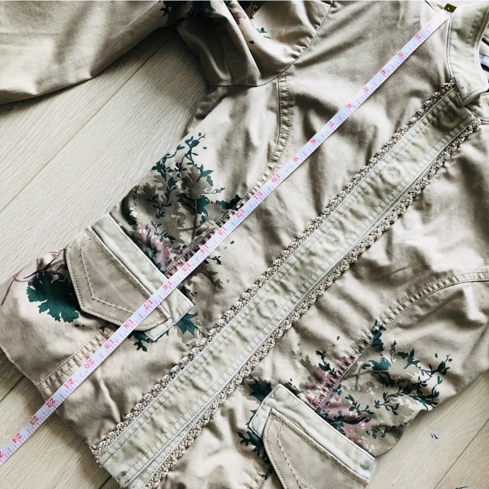 Tristan & Iseut Beige Crochet Detailed Plant Print Jacket - Picture 8 of 11